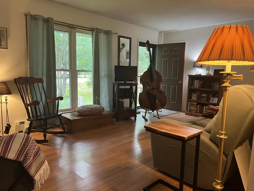 39 Pine Grove Avenue Glenburn ME 04401
