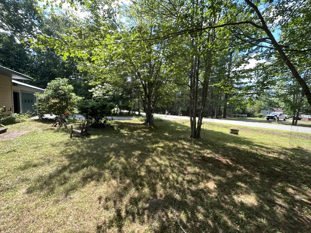 39 Pine Grove Avenue Glenburn ME 04401