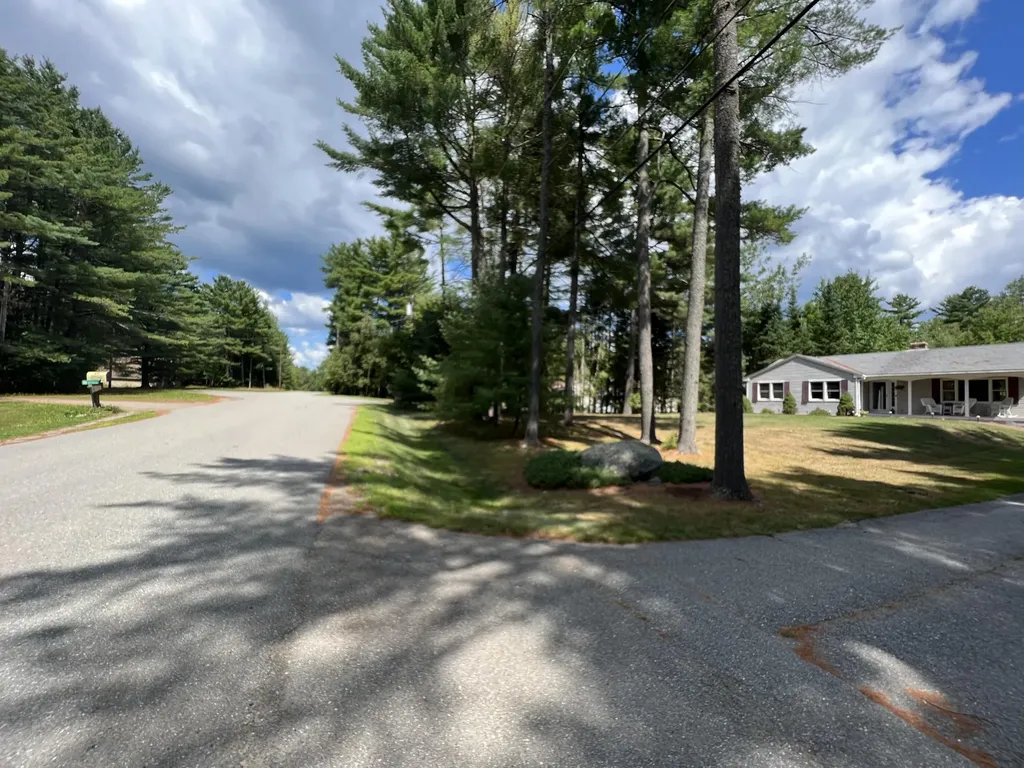 39 Pine Grove Avenue Glenburn ME 04401