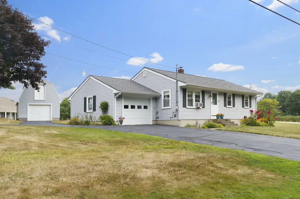 4 Trafton Lane Kittery ME 03904
