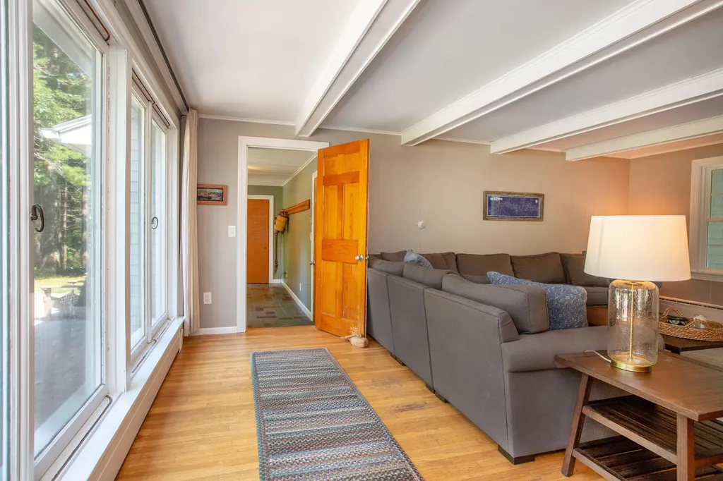 606 Mere Point Road Brunswick ME 04011