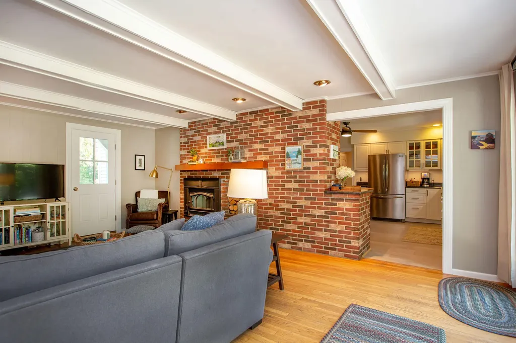 606 Mere Point Road Brunswick ME 04011
