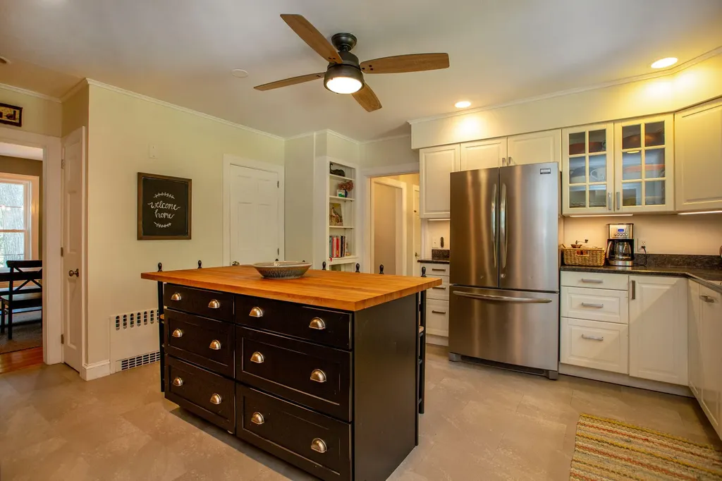 606 Mere Point Road Brunswick ME 04011