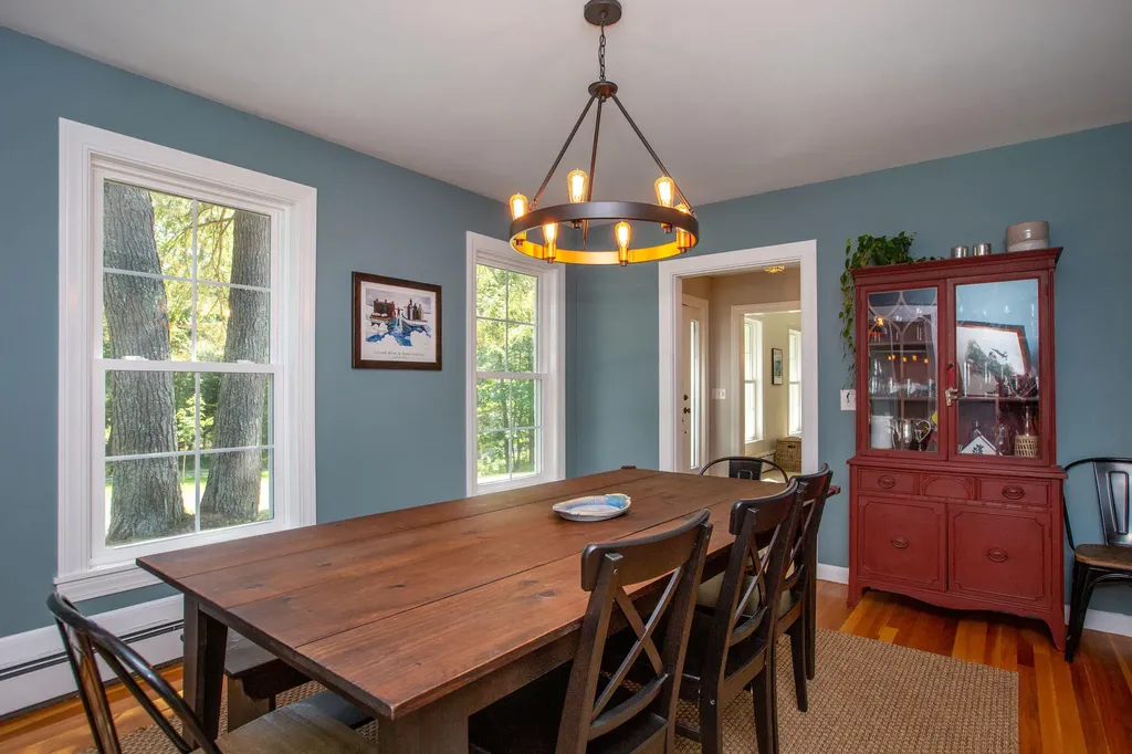 606 Mere Point Road Brunswick ME 04011