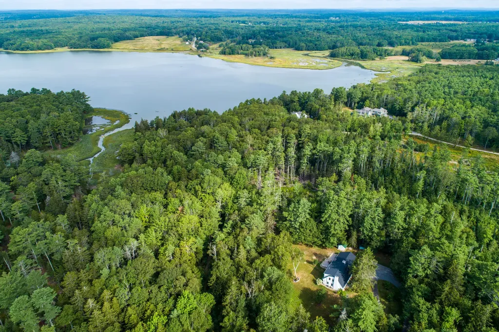 606 Mere Point Road Brunswick ME 04011