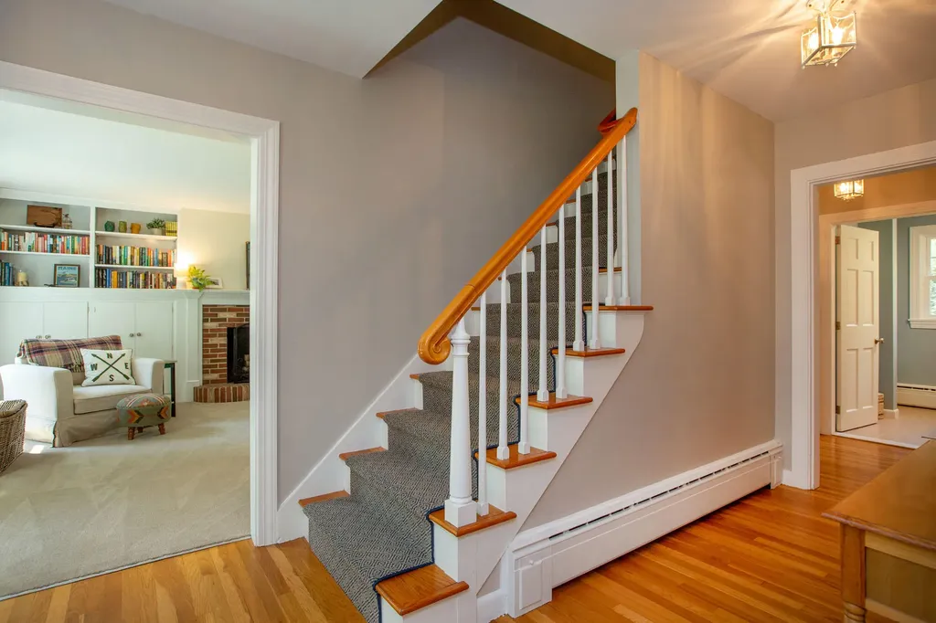 606 Mere Point Road Brunswick ME 04011