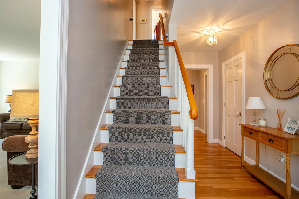 606 Mere Point Road Brunswick ME 04011
