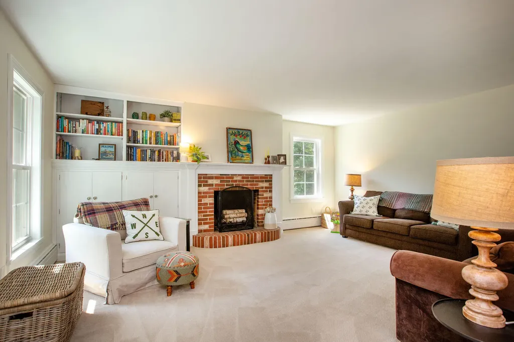 606 Mere Point Road Brunswick ME 04011