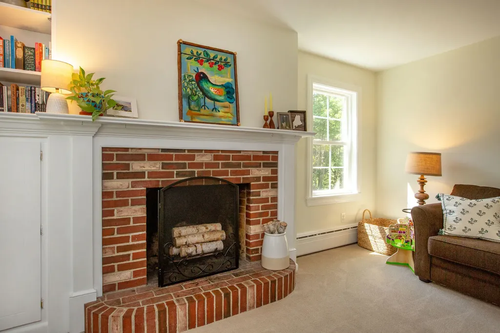 606 Mere Point Road Brunswick ME 04011