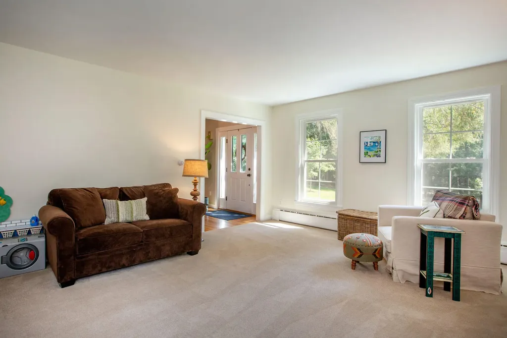 606 Mere Point Road Brunswick ME 04011