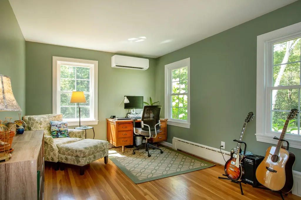 606 Mere Point Road Brunswick ME 04011