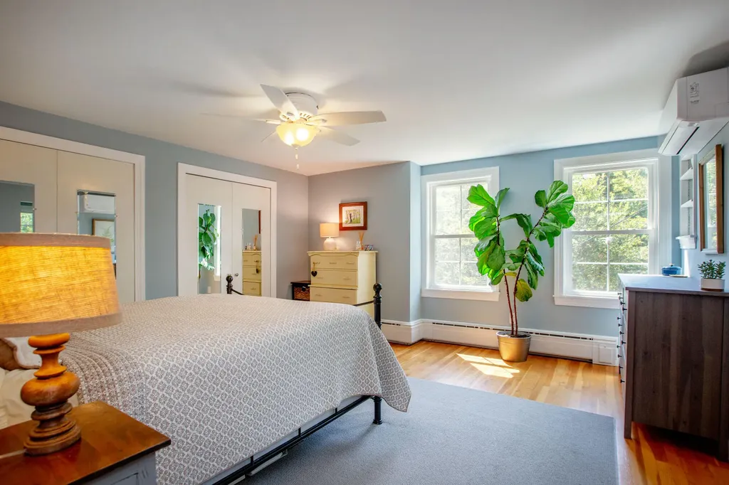 606 Mere Point Road Brunswick ME 04011