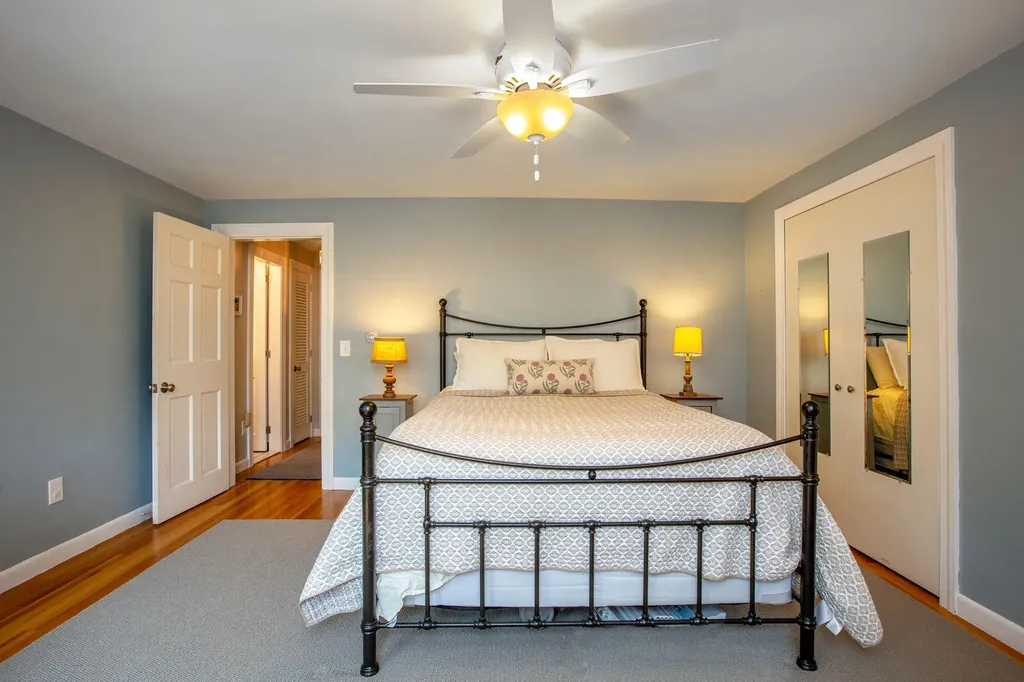 606 Mere Point Road Brunswick ME 04011