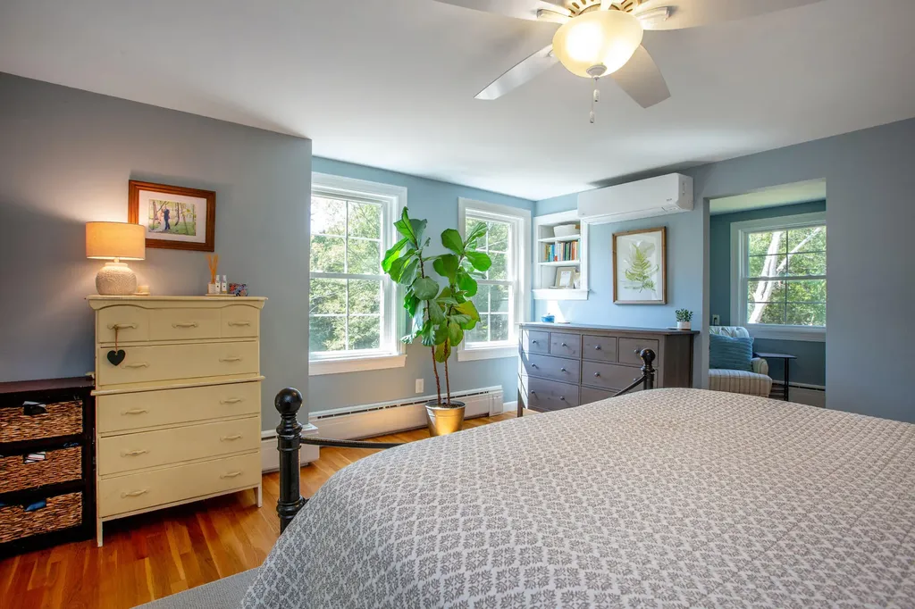 606 Mere Point Road Brunswick ME 04011