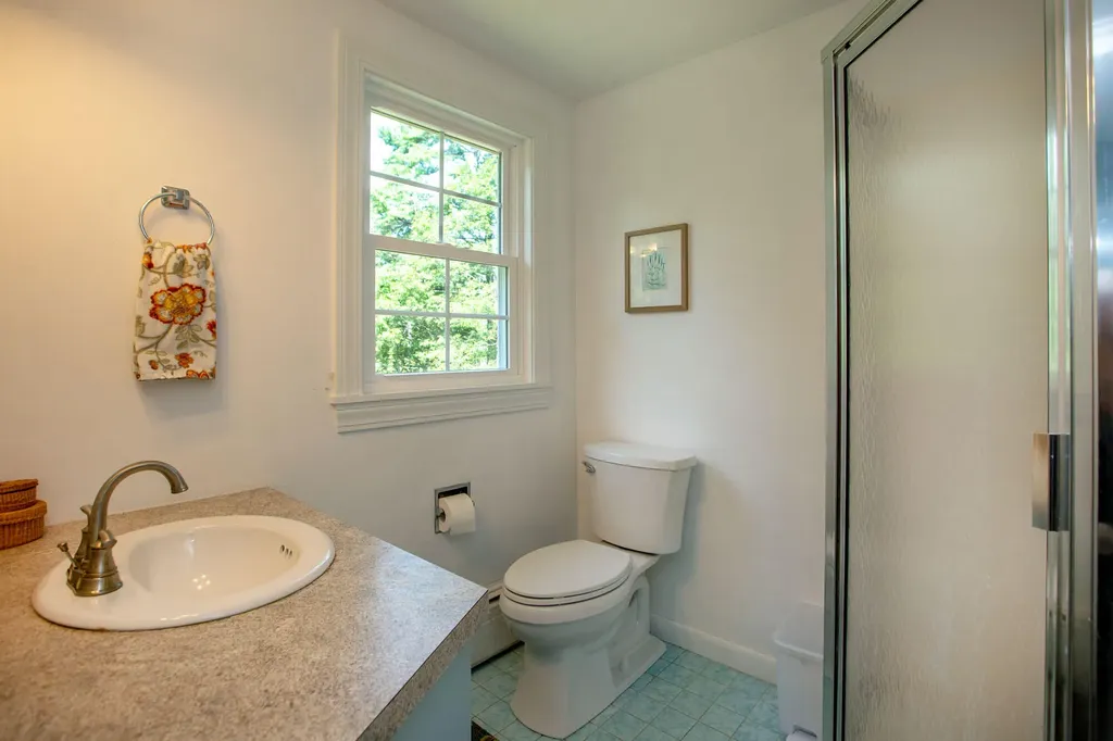 606 Mere Point Road Brunswick ME 04011