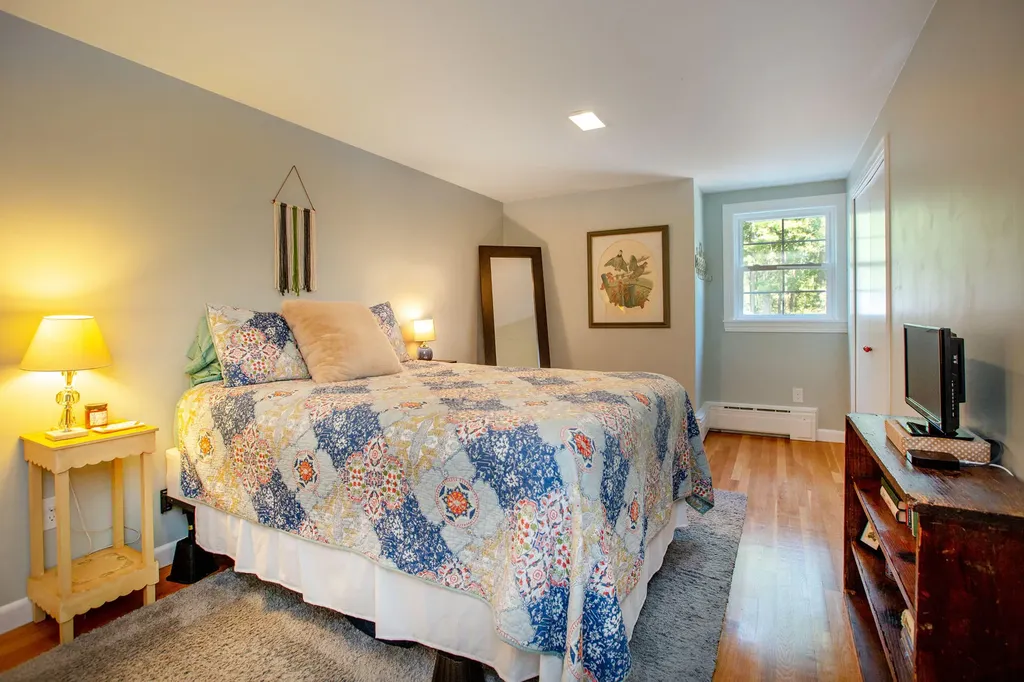 606 Mere Point Road Brunswick ME 04011