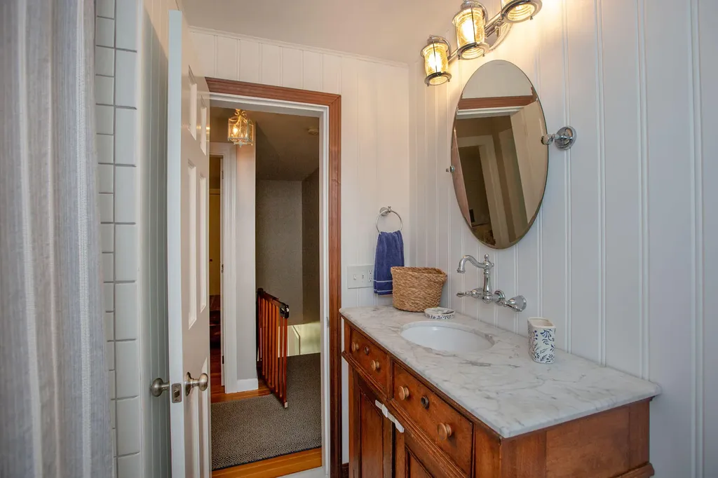 606 Mere Point Road Brunswick ME 04011