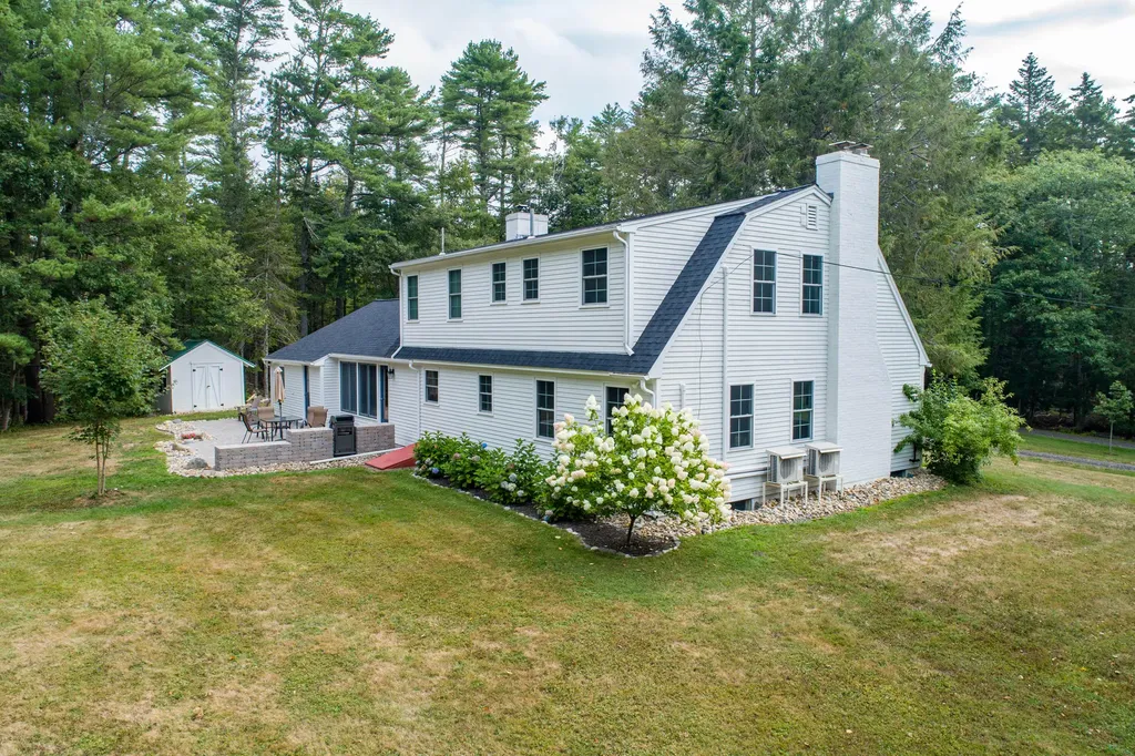 606 Mere Point Road Brunswick ME 04011