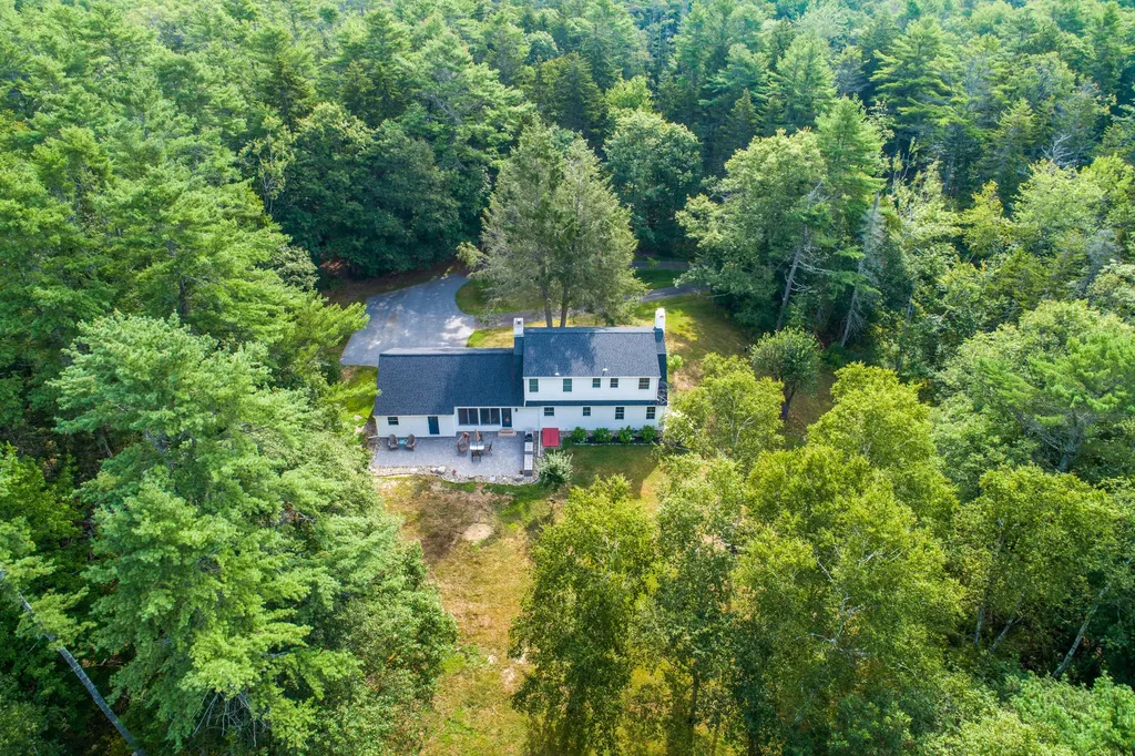606 Mere Point Road Brunswick ME 04011