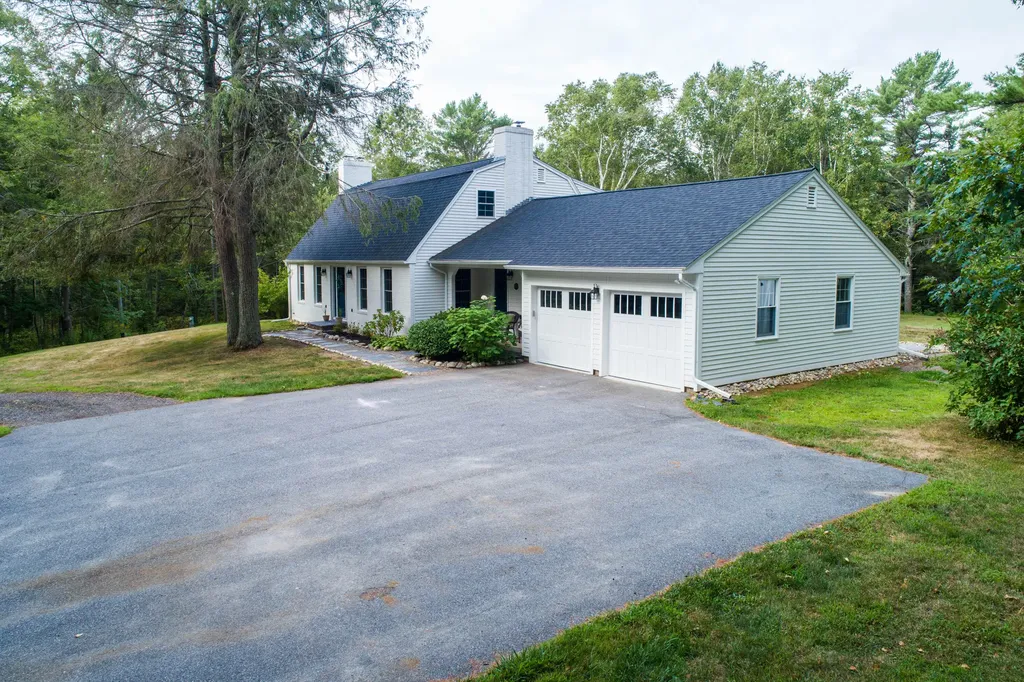 606 Mere Point Road Brunswick ME 04011