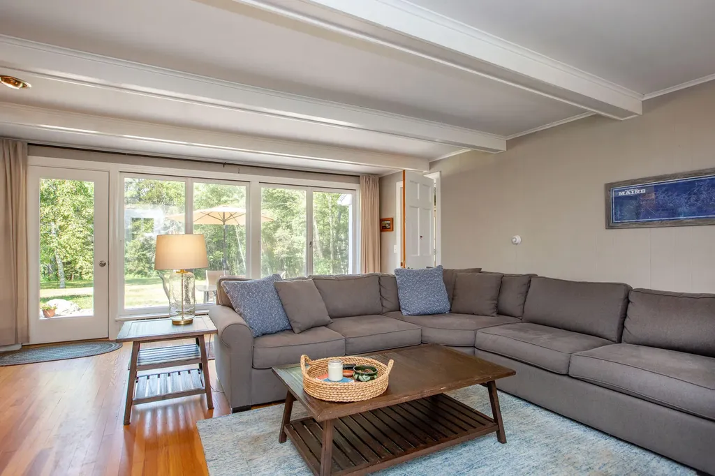 606 Mere Point Road Brunswick ME 04011