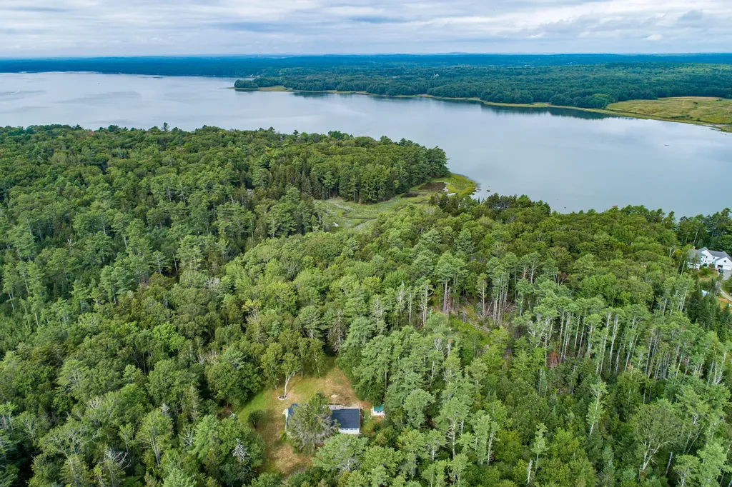 606 Mere Point Road Brunswick ME 04011