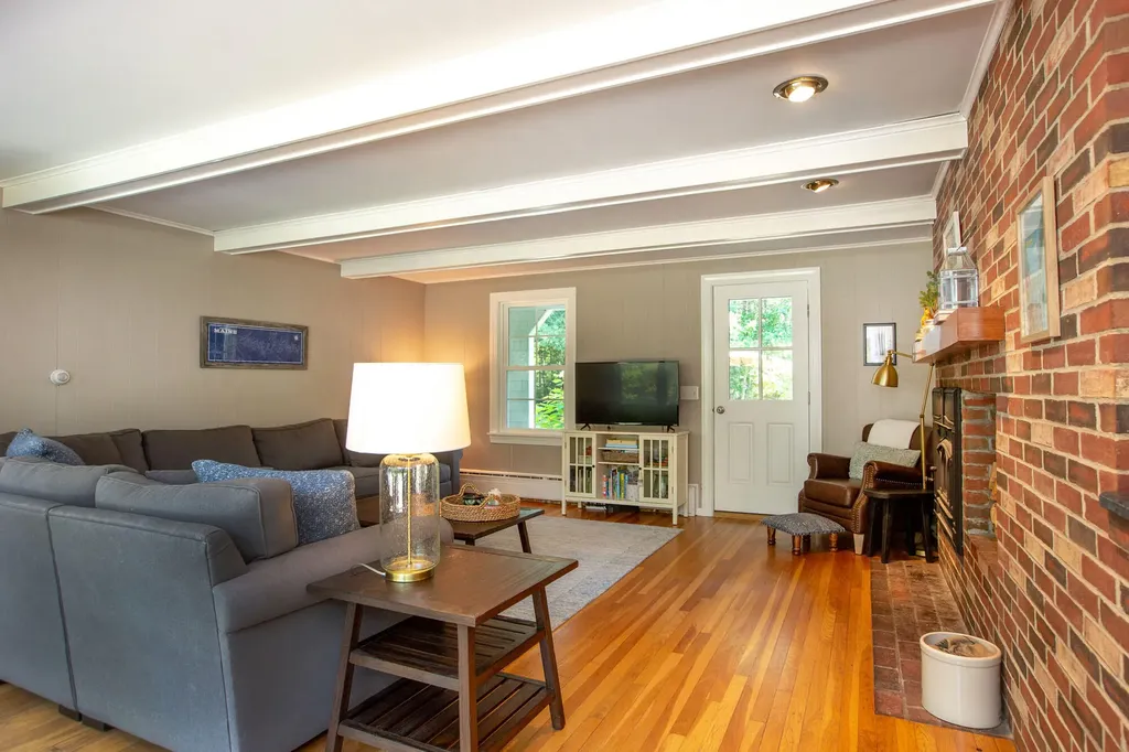 606 Mere Point Road Brunswick ME 04011