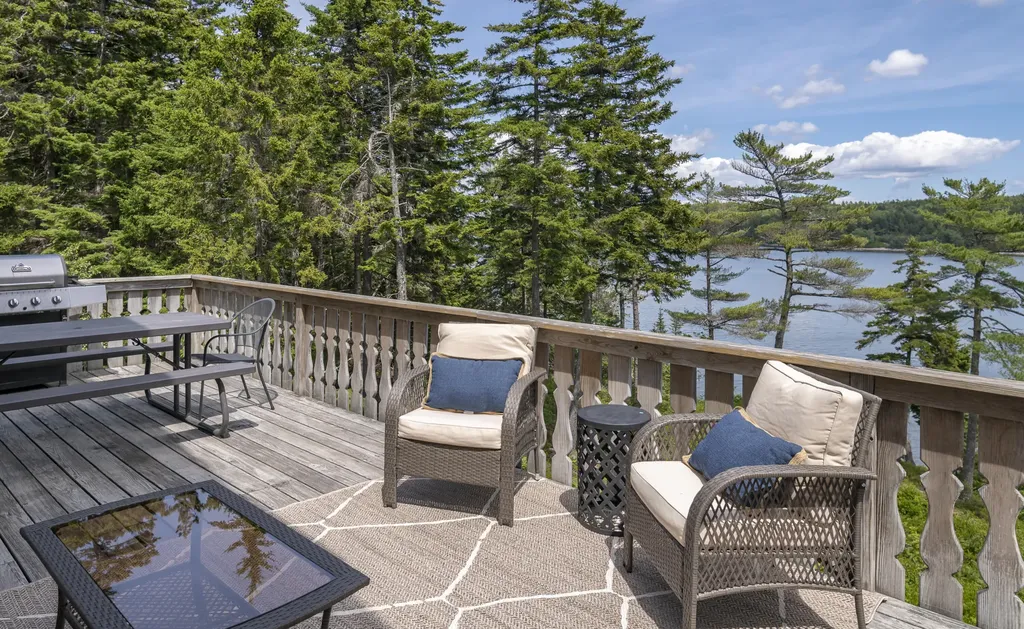 18 Birken Drive Phippsburg ME 04562