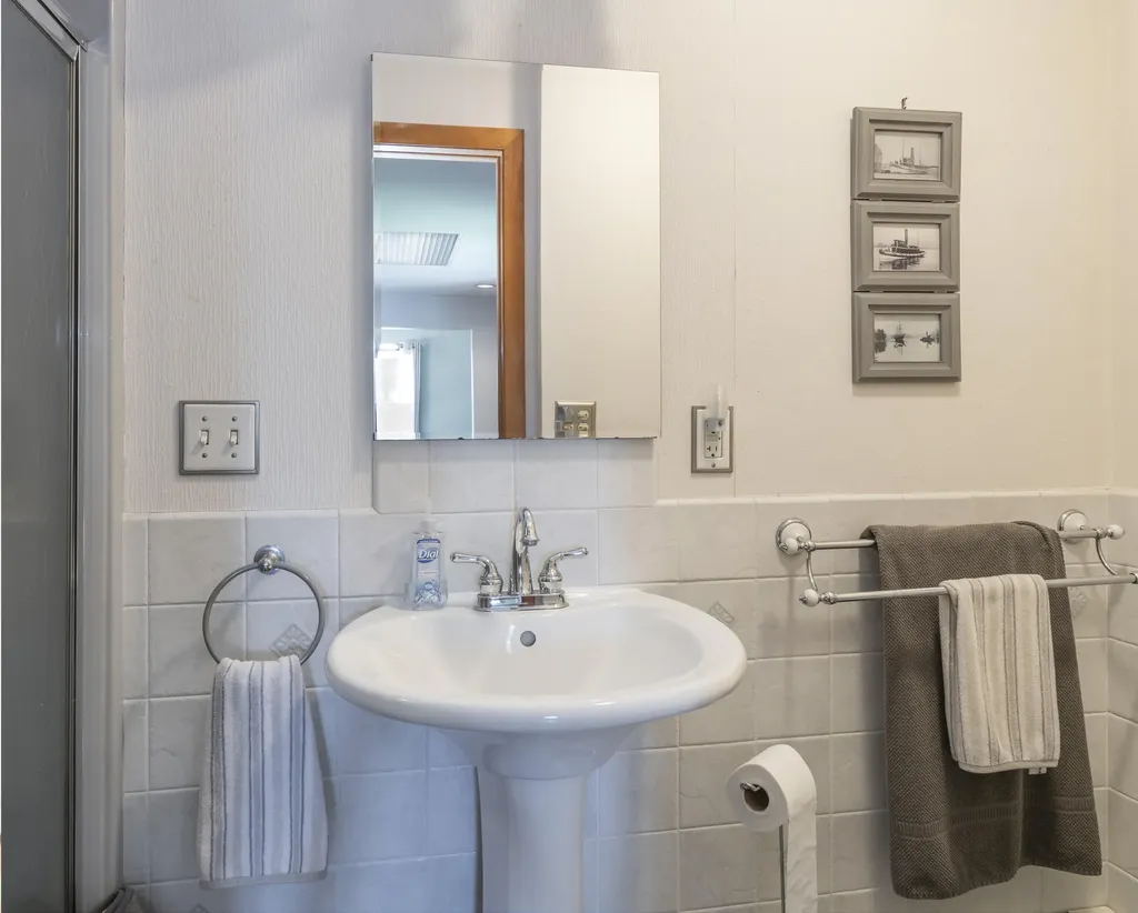 18 Birken Drive Phippsburg ME 04562
