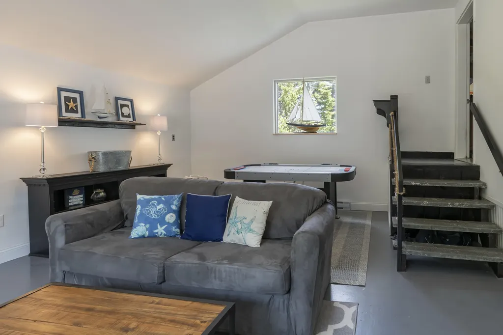 18 Birken Drive Phippsburg ME 04562