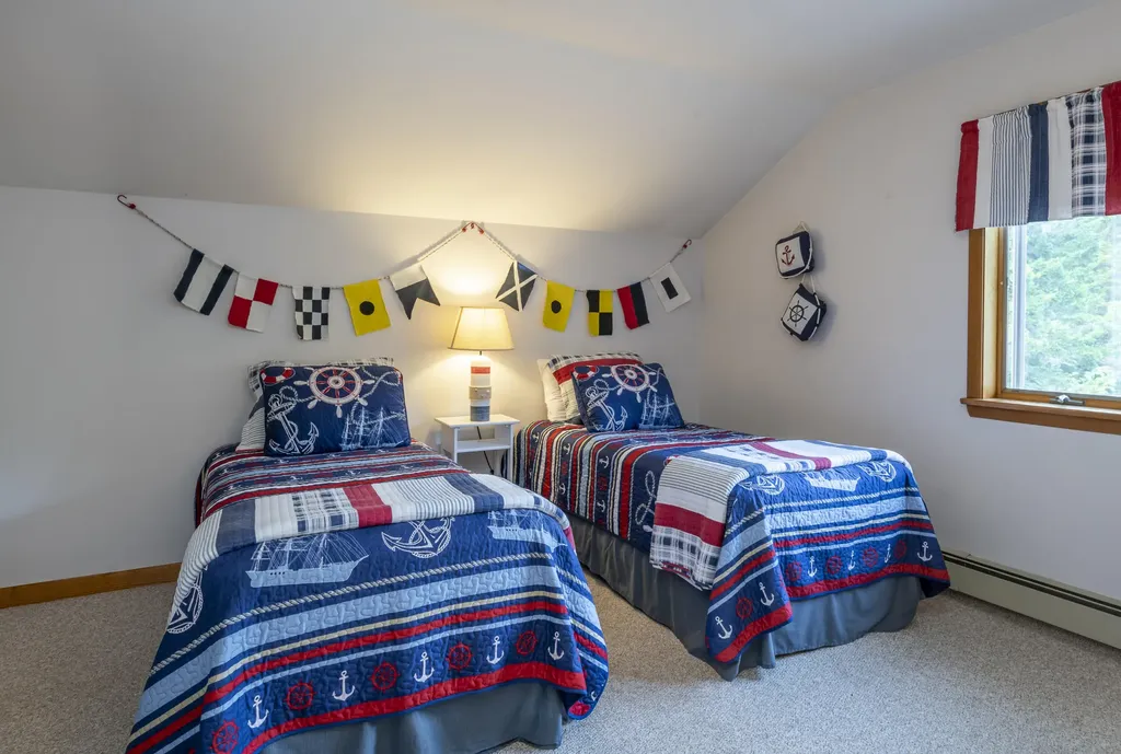 18 Birken Drive Phippsburg ME 04562