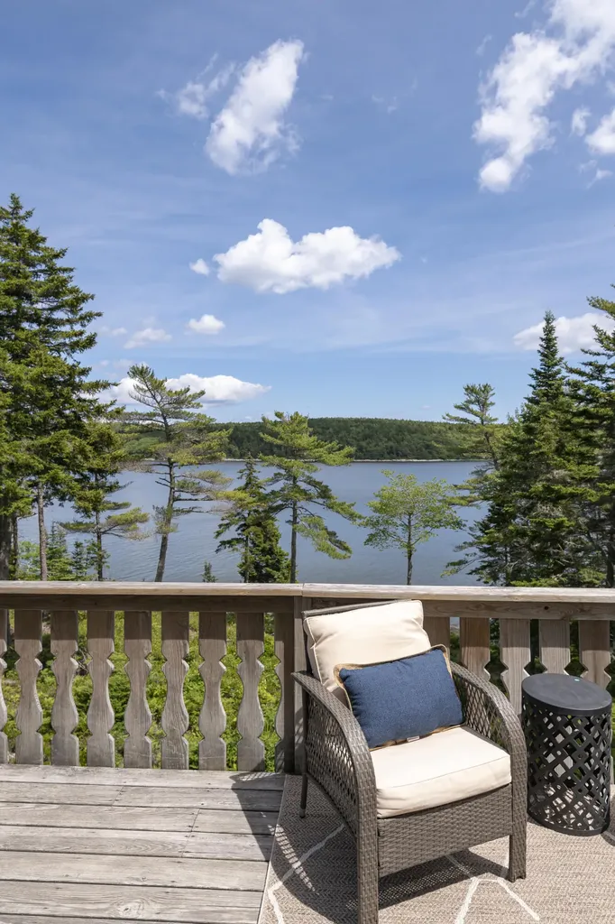 18 Birken Drive Phippsburg ME 04562