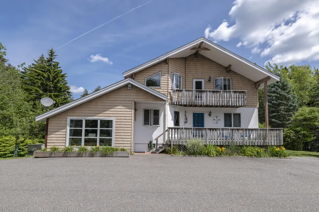 18 Birken Drive Phippsburg ME 04562