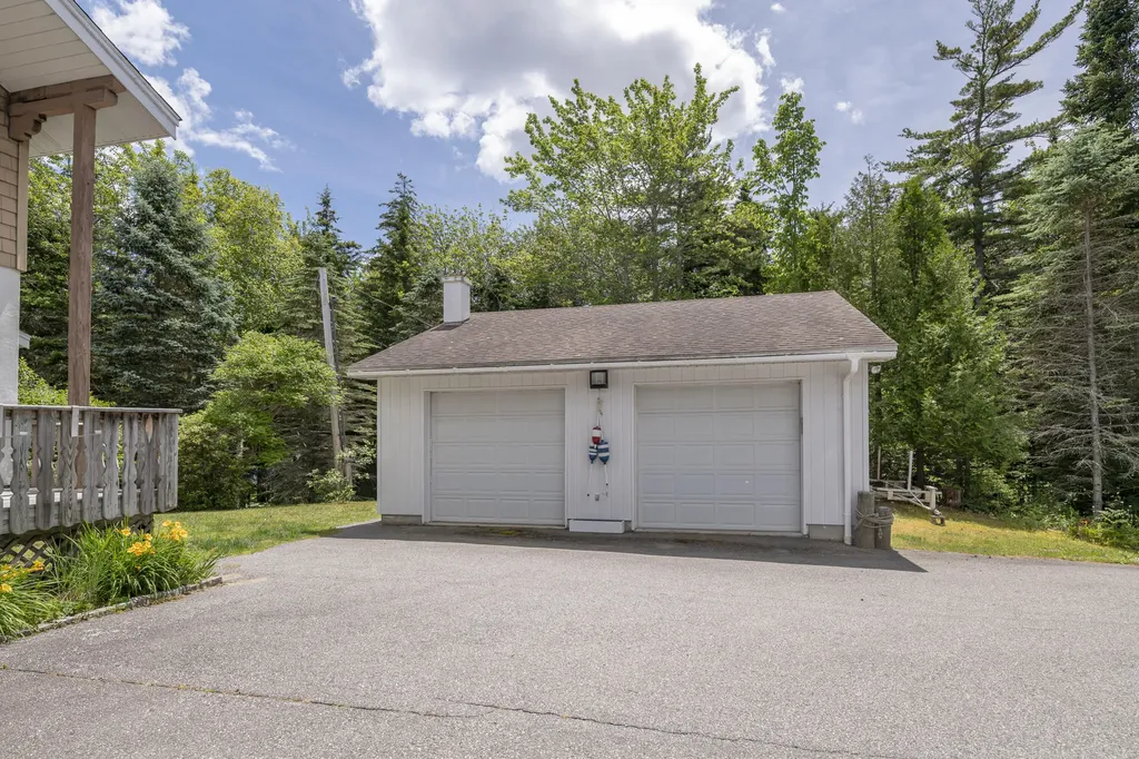18 Birken Drive Phippsburg ME 04562