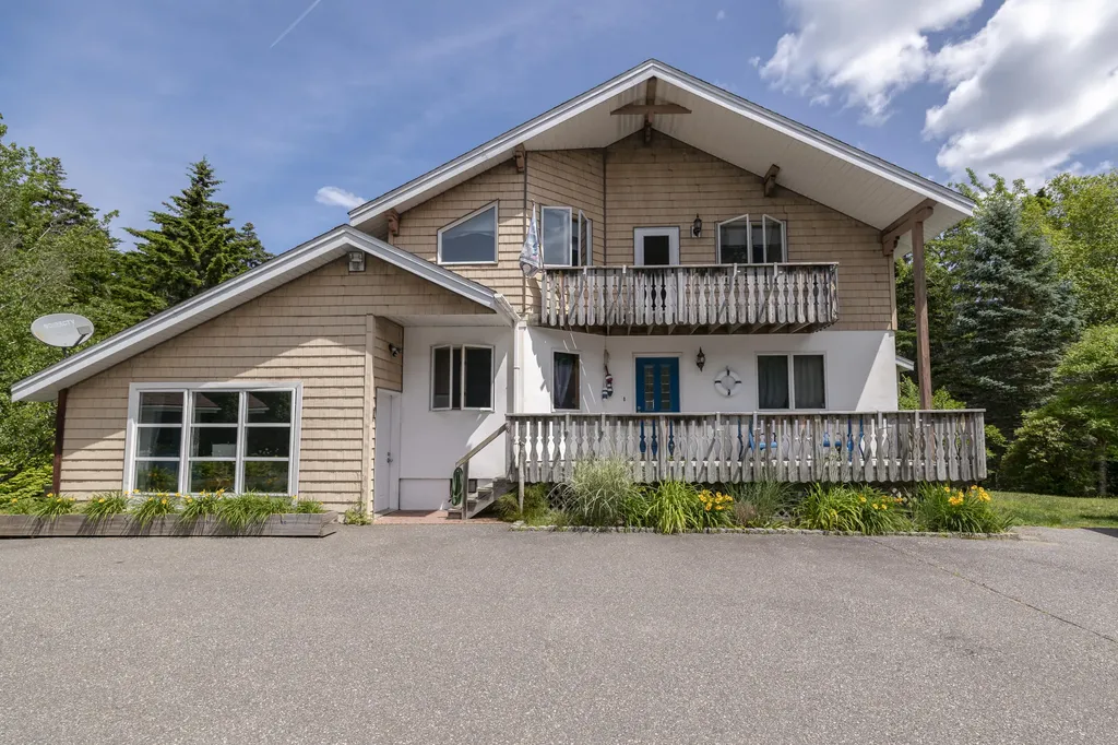 18 Birken Drive Phippsburg ME 04562