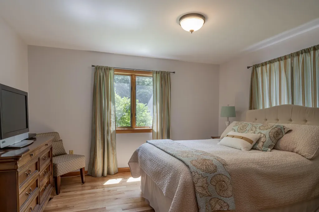 18 Birken Drive Phippsburg ME 04562