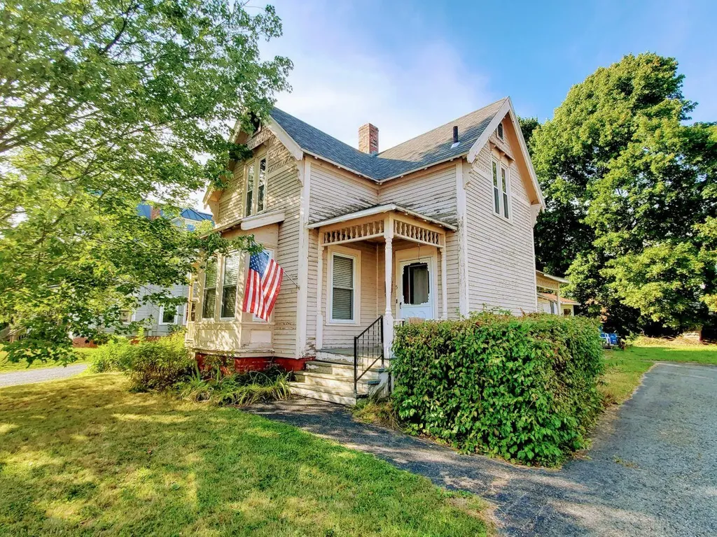 5 Hazelwood Avenue Waterville ME 04901