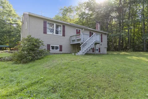 97 Lewis Road Naples ME 04055