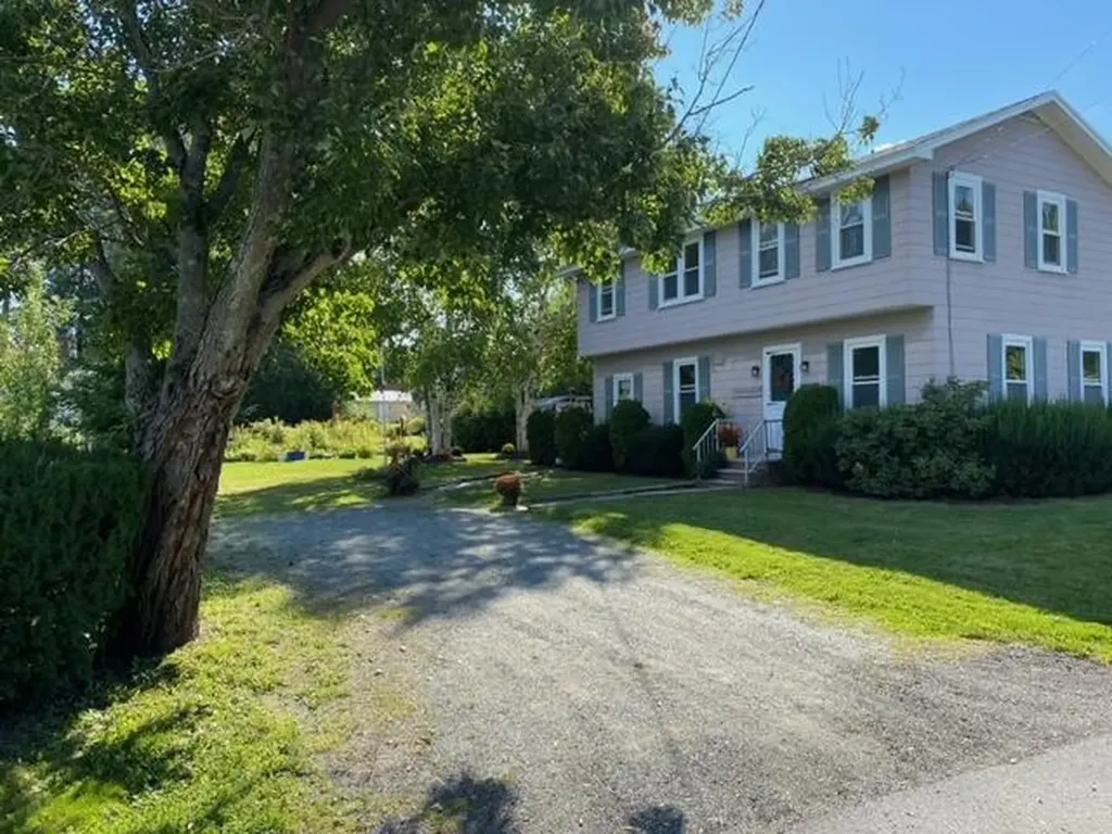12 Hutchinson Street Bangor ME 04401
