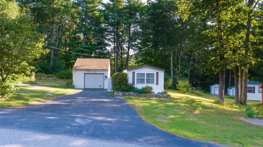 18 Bethany Drive Sanford ME 04073