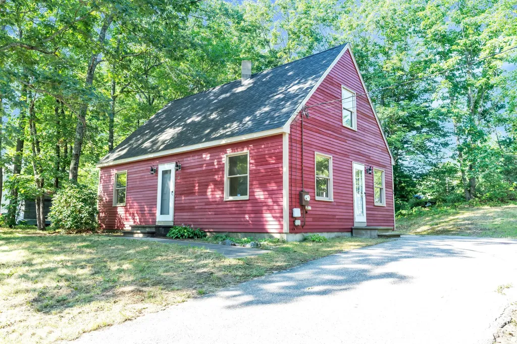 68 Breton Avenue Sanford ME 04073