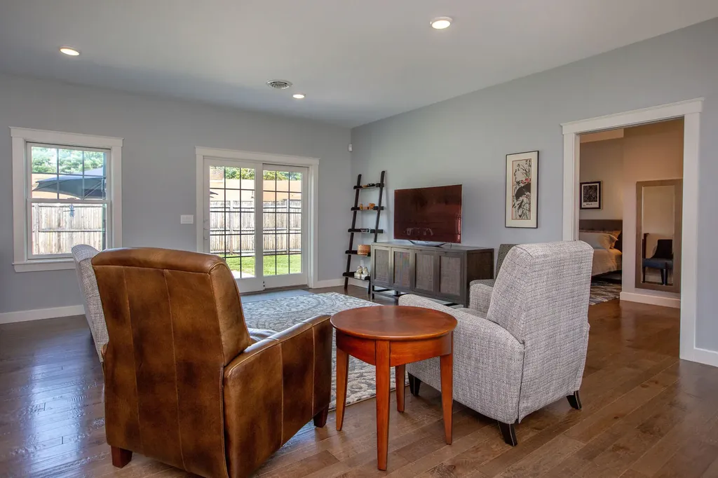 15 Bonnaille Avenue Lewiston ME 04240