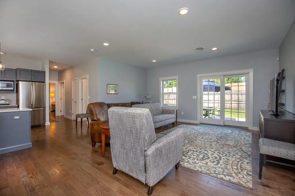 15 Bonnaille Avenue Lewiston ME 04240