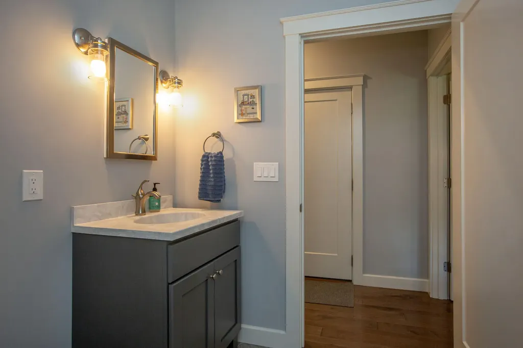 15 Bonnaille Avenue Lewiston ME 04240