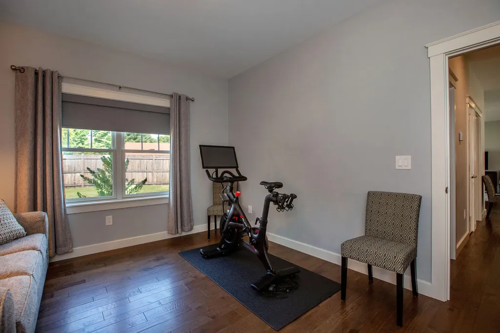 15 Bonnaille Avenue Lewiston ME 04240