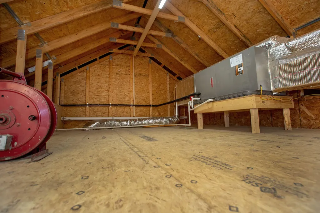 15 Bonnaille Avenue Lewiston ME 04240
