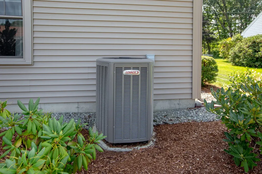 15 Bonnaille Avenue Lewiston ME 04240