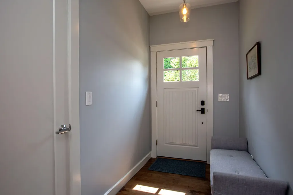 15 Bonnaille Avenue Lewiston ME 04240