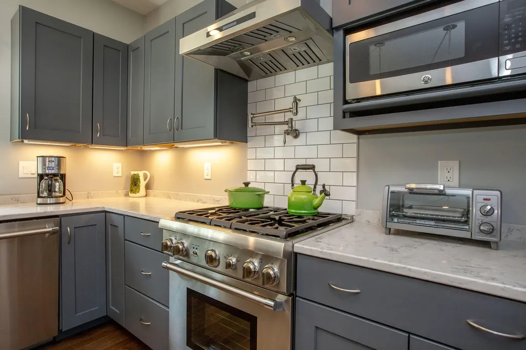 15 Bonnaille Avenue Lewiston ME 04240