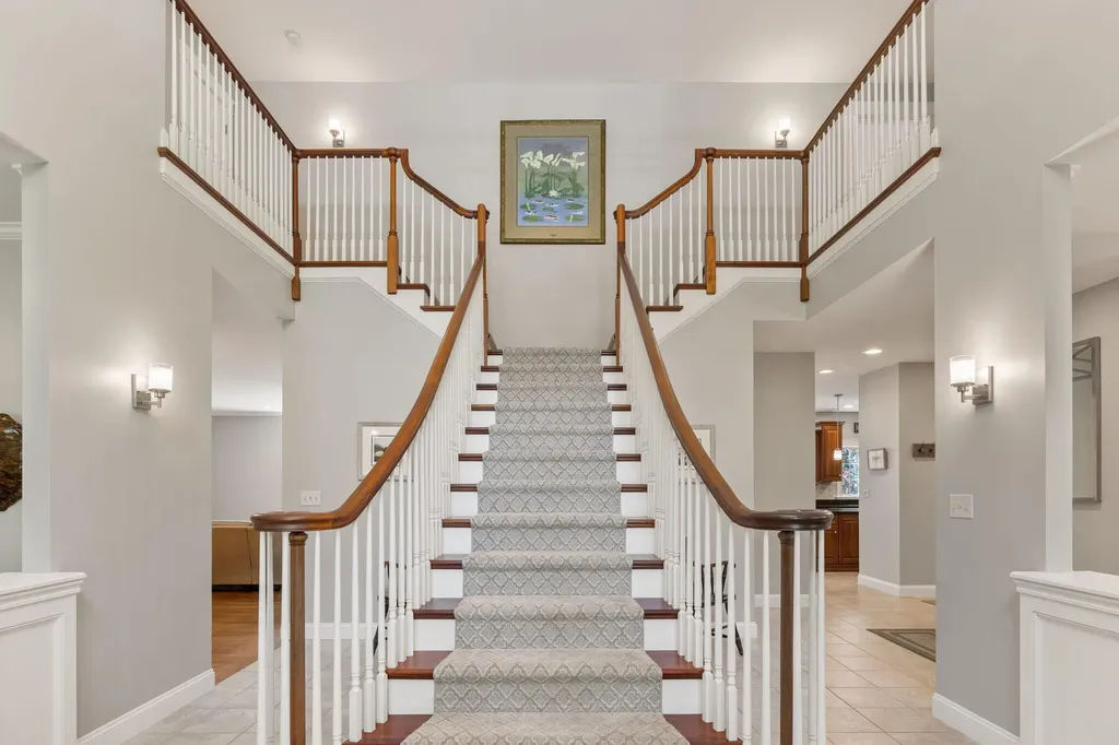 12 Freedom Road Scarborough ME 04074